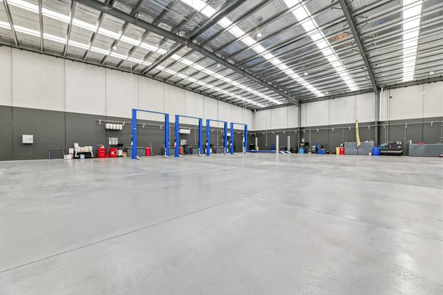 Unit 1/2 Southeast Boulevard Pakenham VIC 3810 - Image 4