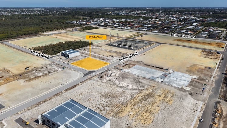 Click to view all images 10 Tuffin Street Southern River WA 6110 - Image 4