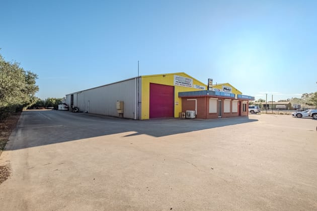 Click to view all images 532 Waterloo Corner Road Burton SA 5110 - Image 4