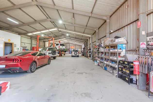 Click to view all images 532 Waterloo Corner Road Burton SA 5110 - Image 5