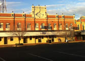 Hotel Business in Warren