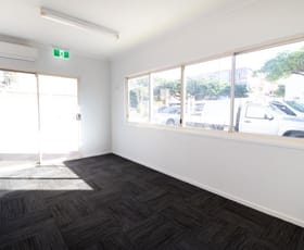 Showrooms / Bulky Goods commercial property leased at 99 Racecourse Road Hamilton QLD 4007