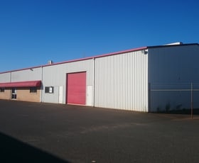 Showrooms / Bulky Goods commercial property leased at Shed 4, 388 Taylor Street Wilsonton QLD 4350