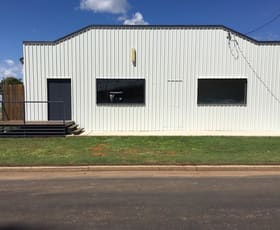 Showrooms / Bulky Goods commercial property leased at 32 Railway St Chinchilla QLD 4413