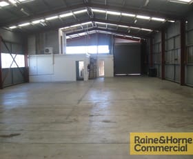 Factory, Warehouse & Industrial commercial property leased at 3 Staple Street Seventeen Mile Rocks QLD 4073