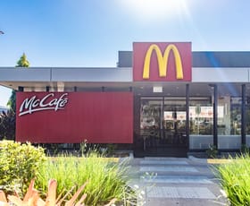 Shop & Retail commercial property leased at 1/3B Reef Plaza Cnr Shute Harbour Rd/Paluma Rd Cannonvale QLD 4802