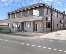 Showrooms / Bulky Goods commercial property leased at 12 The Terrace North Ipswich QLD 4305