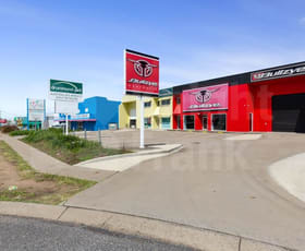 Showrooms / Bulky Goods commercial property leased at Unit 2/405 Yaamba Road Park Avenue QLD 4701