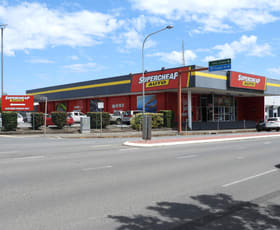 Showrooms / Bulky Goods commercial property leased at 160 Herries Street Toowoomba QLD 4350