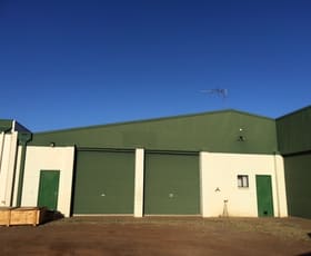 Factory, Warehouse & Industrial commercial property leased at Shed 4/4 McKenzie Street Emerald QLD 4720