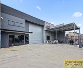 Factory, Warehouse & Industrial commercial property leased at 3/13 Redcliffe Gardens Drive Clontarf QLD 4019