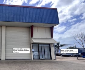 Showrooms / Bulky Goods commercial property leased at 3/104 Boat Harbour Drive Pialba QLD 4655