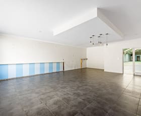 Showrooms / Bulky Goods commercial property leased at 424 Racecourse Road Flemington VIC 3031