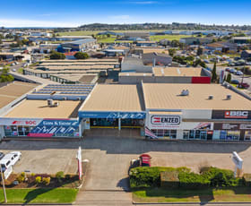 Showrooms / Bulky Goods commercial property sold at 325-327 Taylor Street Wilsonton QLD 4350