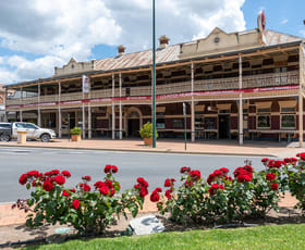 Hotel, Motel, Pub & Leisure commercial property sold at 17-21 Seignior Street Junee NSW 2663