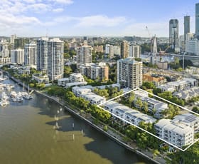 Hotel, Motel, Pub & Leisure commercial property sold at Kangaroo Point QLD 4169