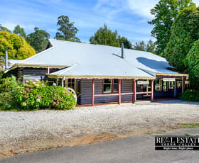 Hotel, Motel, Pub & Leisure commercial property for sale at 4 Woods Point rd. Marysville VIC 3779