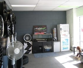 Showrooms / Bulky Goods commercial property leased at 433 Warrigal Road Moorabbin VIC 3189