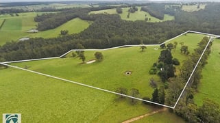 214 Russell Creek Road Hill End VIC 3825 214 Russell Creek Road Hill End VIC 3825