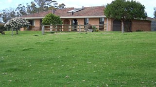 233 Vermeulen Road Tingledale WA 6333 233 Vermeulen Road Tingledale WA 6333