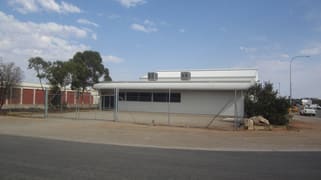 16 Gosse St Roxby Downs SA 5725