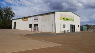 9-13 Kingsthorpe Haden Road Kingsthorpe QLD 4400