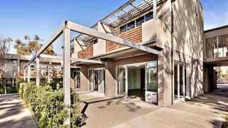 38-42 Springthorpe Boulevard Macleod VIC 3085