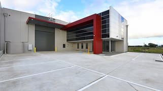 43 Whitfield Boulevard Cranbourne West VIC 3977
