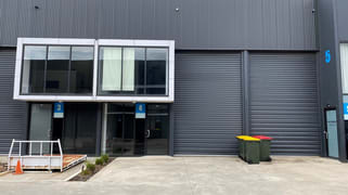 4/8B Railway Avenue Oakleigh VIC 3166