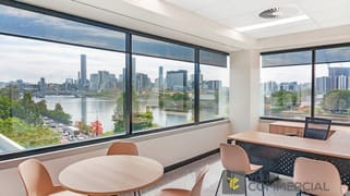 5.02/301 Coronation Drive Milton QLD 4064