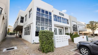 6/18 Kearns Cres Ardross WA 6153