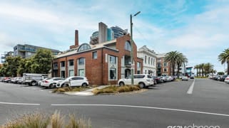 2/11 Beach Street Port Melbourne VIC 3207