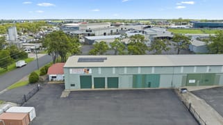 2/1 Production Street Svensson Heights QLD 4670