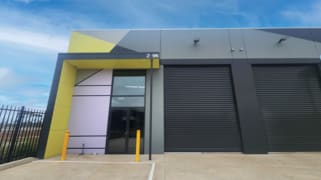 2/96 Collins Road Melton VIC 3337