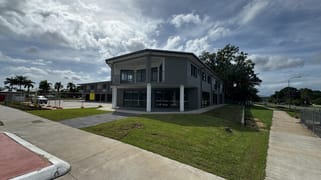 60 Kowinka St White Rock QLD 4868