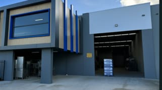2/32 Peterpaul Way Truganina VIC 3029