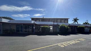 3 and 4/25 Queens Road Scarness QLD 4655
