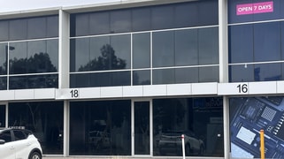 18 Lobelia Drive Altona North VIC 3025