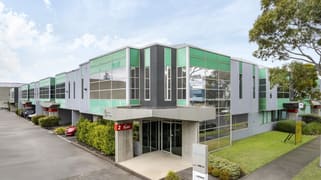 Unit 2/11 Sabre Drive Port Melbourne VIC 3207