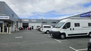 2/10 Canham Way Greenwood WA 6024