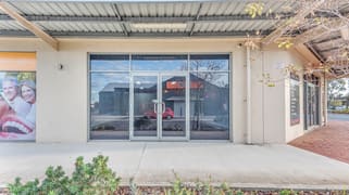 8/4 Guava Way Halls Head WA 6210