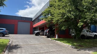 2/21 RESEARCH DRIVE Croydon South VIC 3136