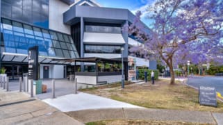 Multiple Options/2 Gardner Close Milton QLD 4064