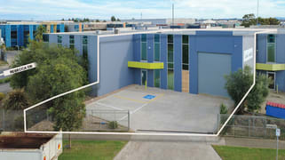 32 Fuller Road Ravenhall VIC 3023