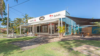 35 Bucasia Esplanade Bucasia QLD 4750