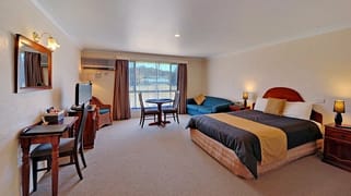 37-41 Bridge St Uralla NSW 2358