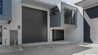 Unit 5/21 Concorde Way Bomaderry NSW 2541