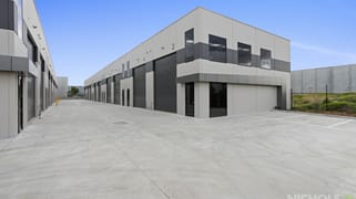 9 Treasure Court Cranbourne West VIC 3977