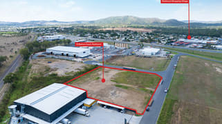 WHOLE OF PROPERTY/10 Barton Circuit Parkhurst QLD 4702