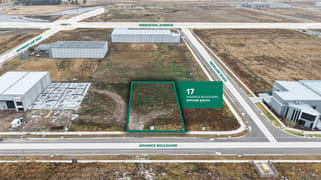 17 Advance Boulevard Officer South VIC 3809